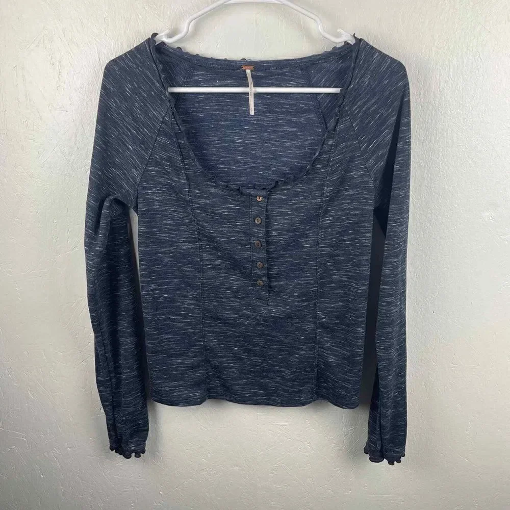 Free People‎ Lettuce Hem Ruffle Blue Henley Style Marled Shirt Size Small
